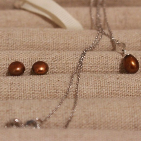 Pearl Necklace and Earrings - Picture 3 of 3
